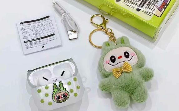 Miniatura 2 de Combo audifonos y labubu